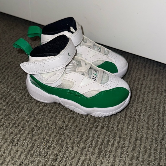 Green and White Toddler Jordans - Picture 3 of 4